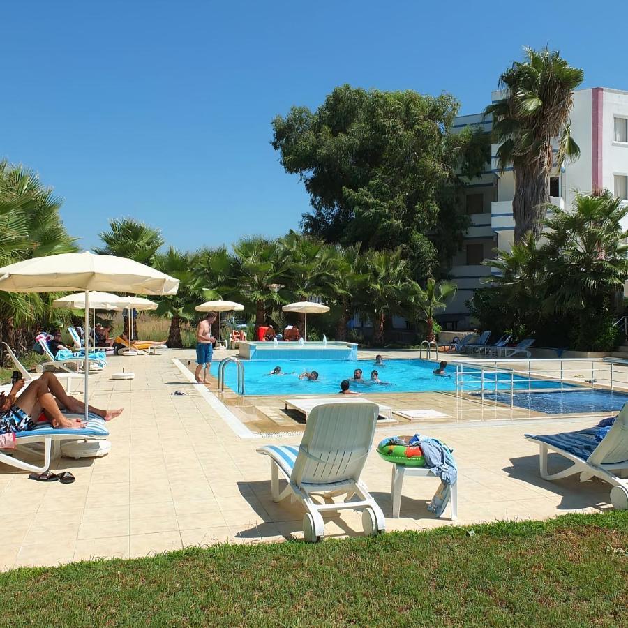 מנבגט Skys Beach Hotel מראה חיצוני תמונה
